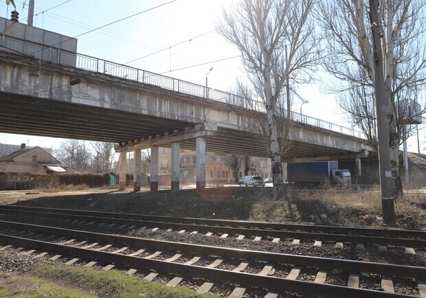 На ремонт Ивановского моста хотят потратить миллиард гривен. 
