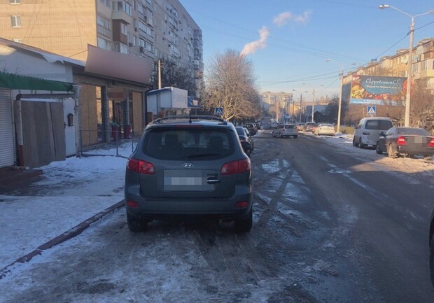 Под Одессой машина наехала на семилетнюю девочку. 