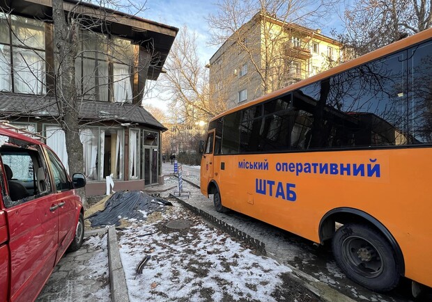 Подробиці нічної атаки на Одесу: цілих квартир у будинку, що постраждав, не залишилося. 