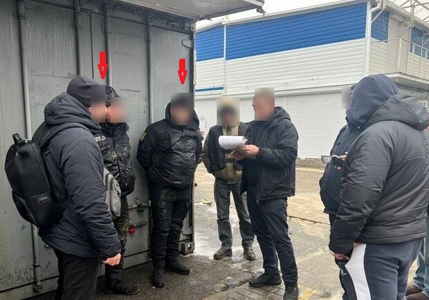 Два одеські поліцейські збирали побори з підприємців "7 кілометрів". 