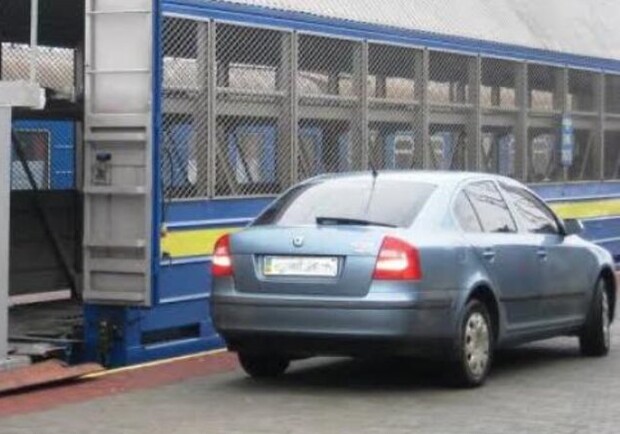 З Одеси можна перевезти авто у спеціальному вагоні: куди й пощо. 