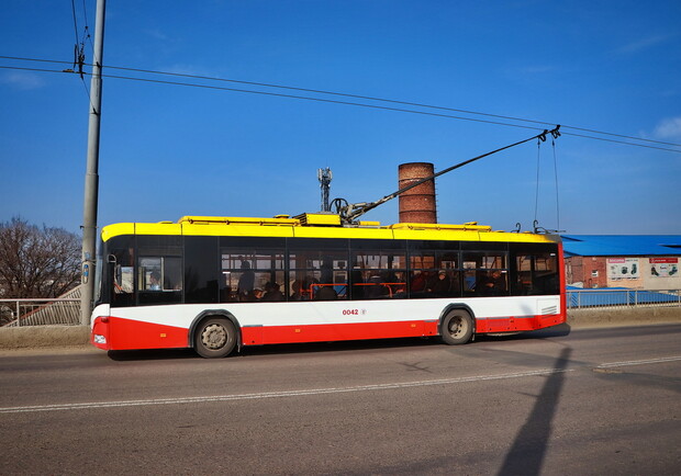 Отримай відповідь: чому в Одесі поменшало транспорту на маршрутах. 