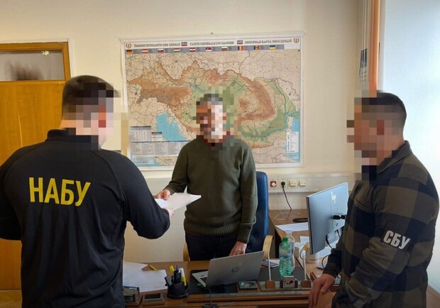 Экс-депутатов Одесского областного совета подозревают в присвоении 32 барж. 