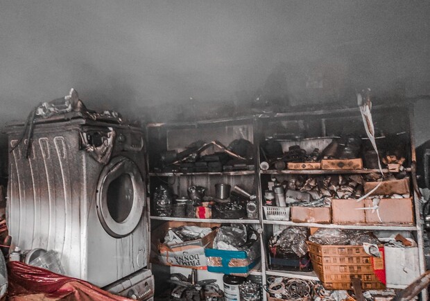 В Киевском районе Одессы вспыхнул пожар в торговом павильоне: подробности. 
