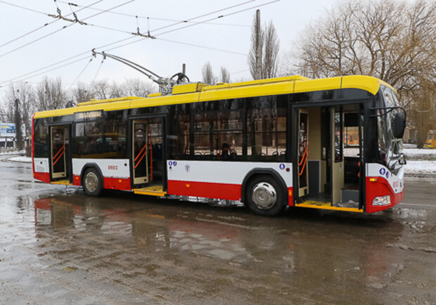 В Одесі тимчасово змінили маршрут деякі автобуси та тролейбуси: як курсують. 