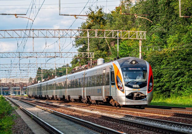 Швидкісний потяг Інтерсіті+ повернули до Одеси. 