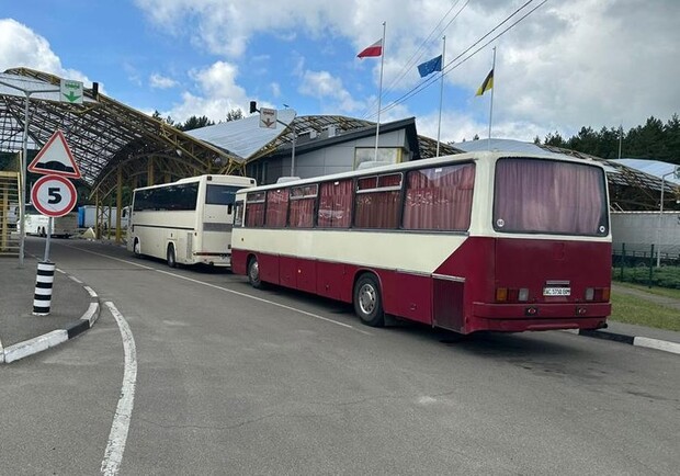 На КПП Одесской области с Молдовой будет действовать "єЧерга" для автобусов: подробности. 