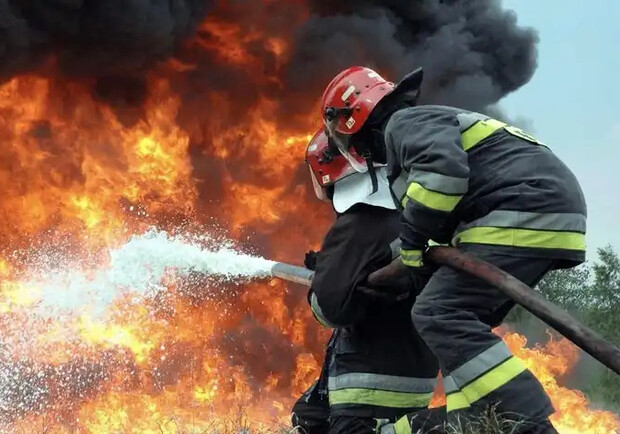 В Одесской области произошел пожар в жилом доме: мужчина получил ожоги лица. 