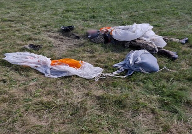 В Одессе курсант погиб во время прыжка с парашютом. 