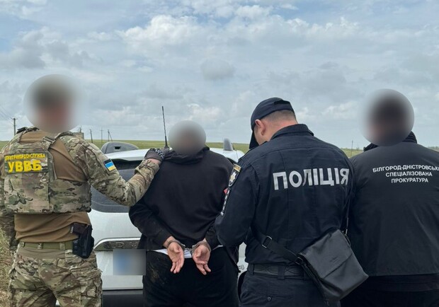 В Одеський області чоловік намагався підкупити прикордонника, щоб виїхати за кордон. 