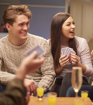 8 настольных игр, которые не дадут сойти с ума сидя дома