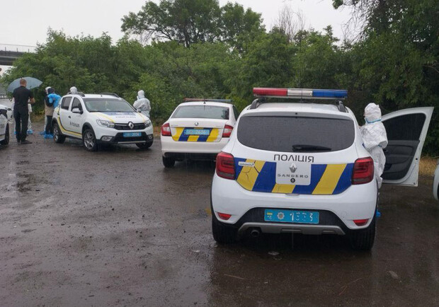 За підозрою у вбивстві жінки на трасі Київ – Одеса затримали далекобійника. 