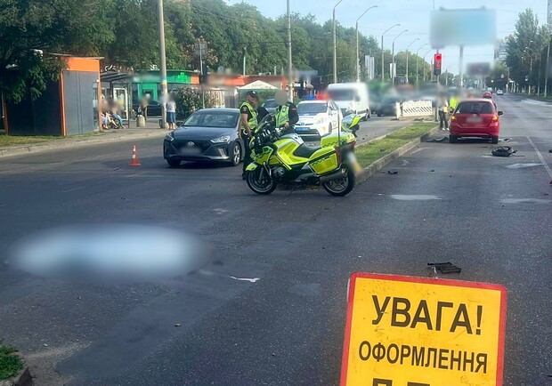 Утром на проспекте Небесной сотни произошло смертельное ДТП. 