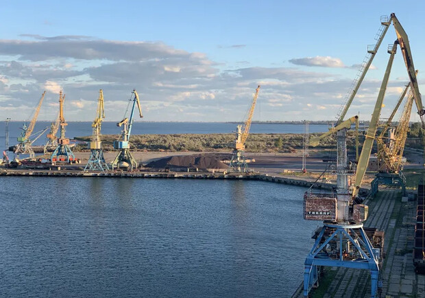 Білгород-Дністровський морський торговельний порт. 