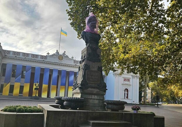 Противники знесення пам'ятників в Одесі звернулися до ЮНЕСКО та Зеленського: хто підписав звернення. 