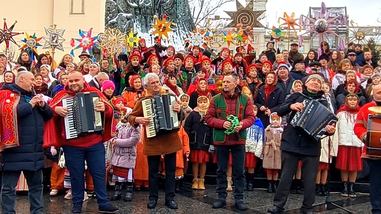 У Львові відбувся фестиваль українського зимового фольклору «Нова радість стала»: відео 