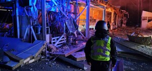 В результате вражеской атаки частично разрушен жилой дом в Киевской области