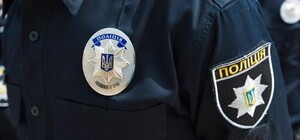 Бійка між поліцією та цивільними біля автостанції 