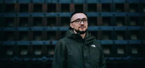 Совершено нападение на волонтера Сергея Стерненко: нападающую задержала СБУ