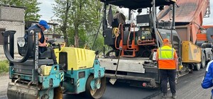 В Днепре ремонтируют самую длинную улицу города – обновляют асфальт на 35 тысячах квадратных метров