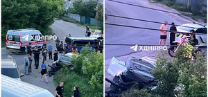 В пригороде Днепра водитель Tesla скрылся с места ДТП, оставив травмированного пассажира