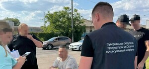 В Одессе мужчина торговал водительскими удостоверениями: требовал 1 750 долларов