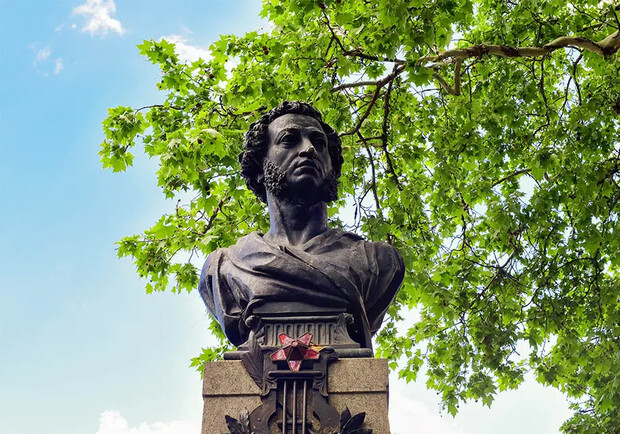 Памятник Пушкину в Одессе. 