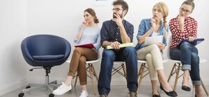 Лікарі, робітники: у Харківській області потрібні тисячі фахівців