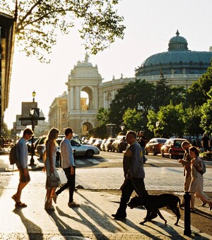 Концерт La Belle France и путешествие по галактикам: куда пойти в Одессе на этой неделе