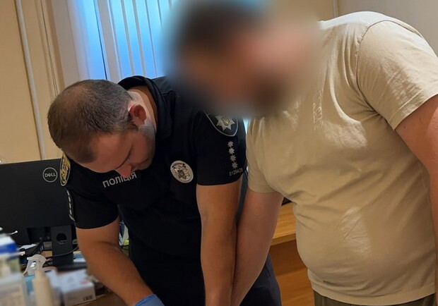 В Одессе задержан мужчина, который пытался поджечь квартиру военного по указанию спецслужб РФ 