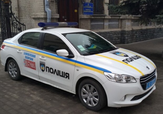 Полицейский автомобиль. 