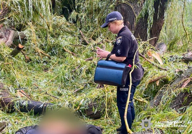 Поліція розслідує трагедію в Балті: під час негоди загинув підліток, четверо дівчат травмовані 