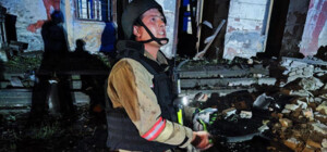 Россияне нанесли ракетный удар по Каменскому: повреждения получили городской роддом и больница