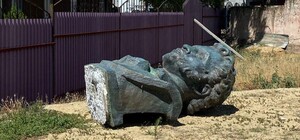 На Одещині демонтували пам'ятник Пушкіну: що з ним зроблять