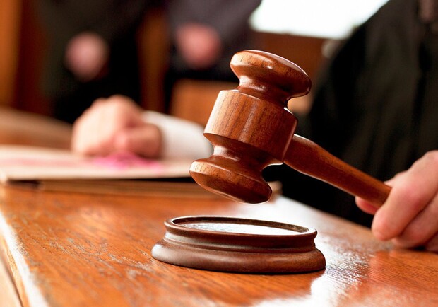 В Одесі засудили військового, який за хабарі переводив службовців із фронту в тил 