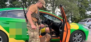 Найбільш неблагополучна — чугуївська траса: до Харкова намагалися запровадити арсенал зброї