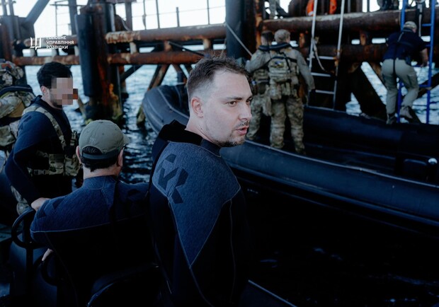 Кирилл Буданов во время инспекции. 