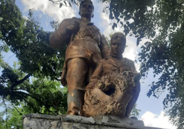 На Одещині відмовилися зносити радянський пам'ятник у селі Усатове: що відомо 