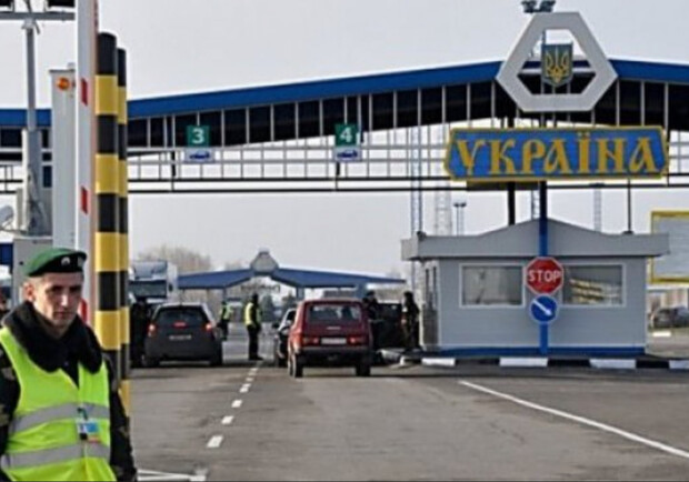 У ДПСУ пояснили, з якими документами будуть випускати за кордон чоловіків 18-22 років 