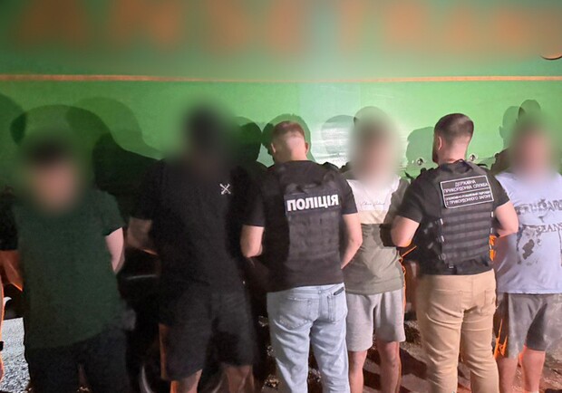 Задержание перевозчиков и беглецов. 