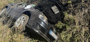 Під Харковом Volkswagen злетів з дороги та перекинувся, постраждав дворічний пасажир