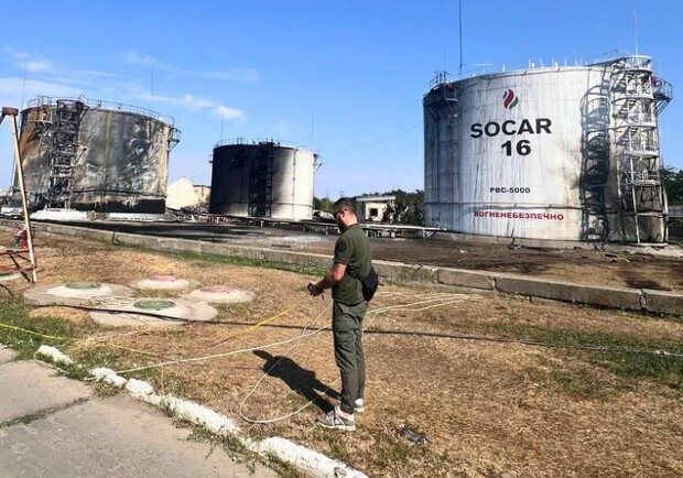 Нафтобаза SOCAR після обстрілу. 
