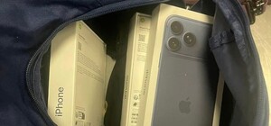 На Одещині запобігли контрабанді понад 20 нових iPhone 17