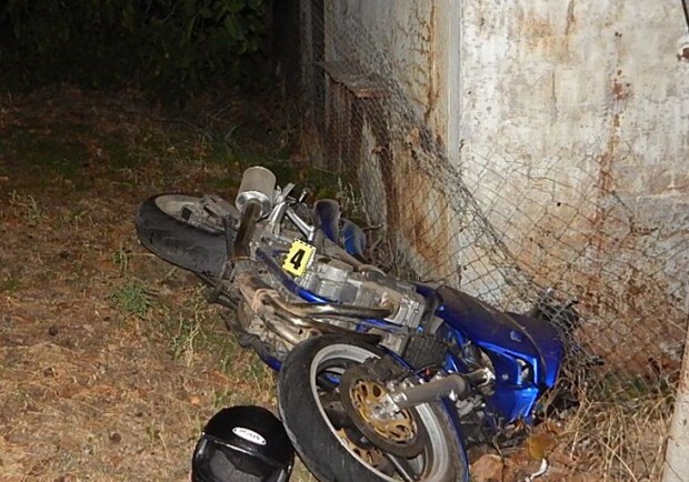 Мотоцикл після ДТП. 