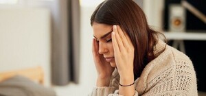 Магнитные бури в октябре 2025 года: когда ждать и как облегчить симптомы