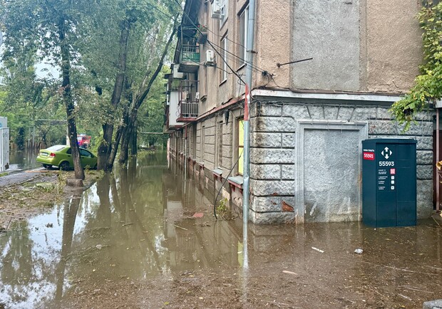 Затоплення вулиці. 