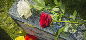 Киев будет оплачивать захоронения гражданских, погибших из-за российских обстрелов: решение горсовета