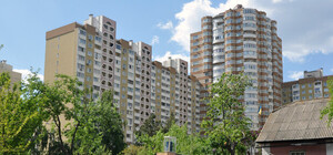 Киевские трущобы – в пяти минутах от метро и новостроек пасутся свиньи и рождаются кролики