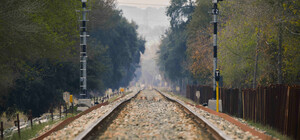 Поезда харьковского направления задерживаются из-за обстрелов