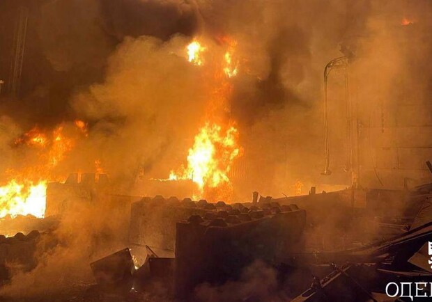 Ворог масовано атакував Одещину: пошкоджено портову та енергетичну інфраструктуру 